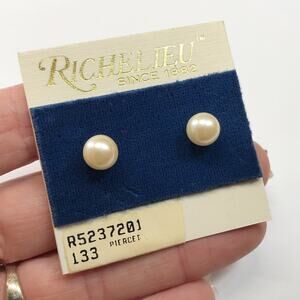 Vintage Deadstock New Richelieu White Cream Faux Pearl 7.7mm Stud Earrings